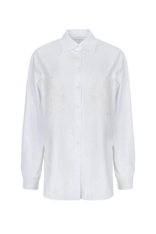 White shirt with knitted pockets4