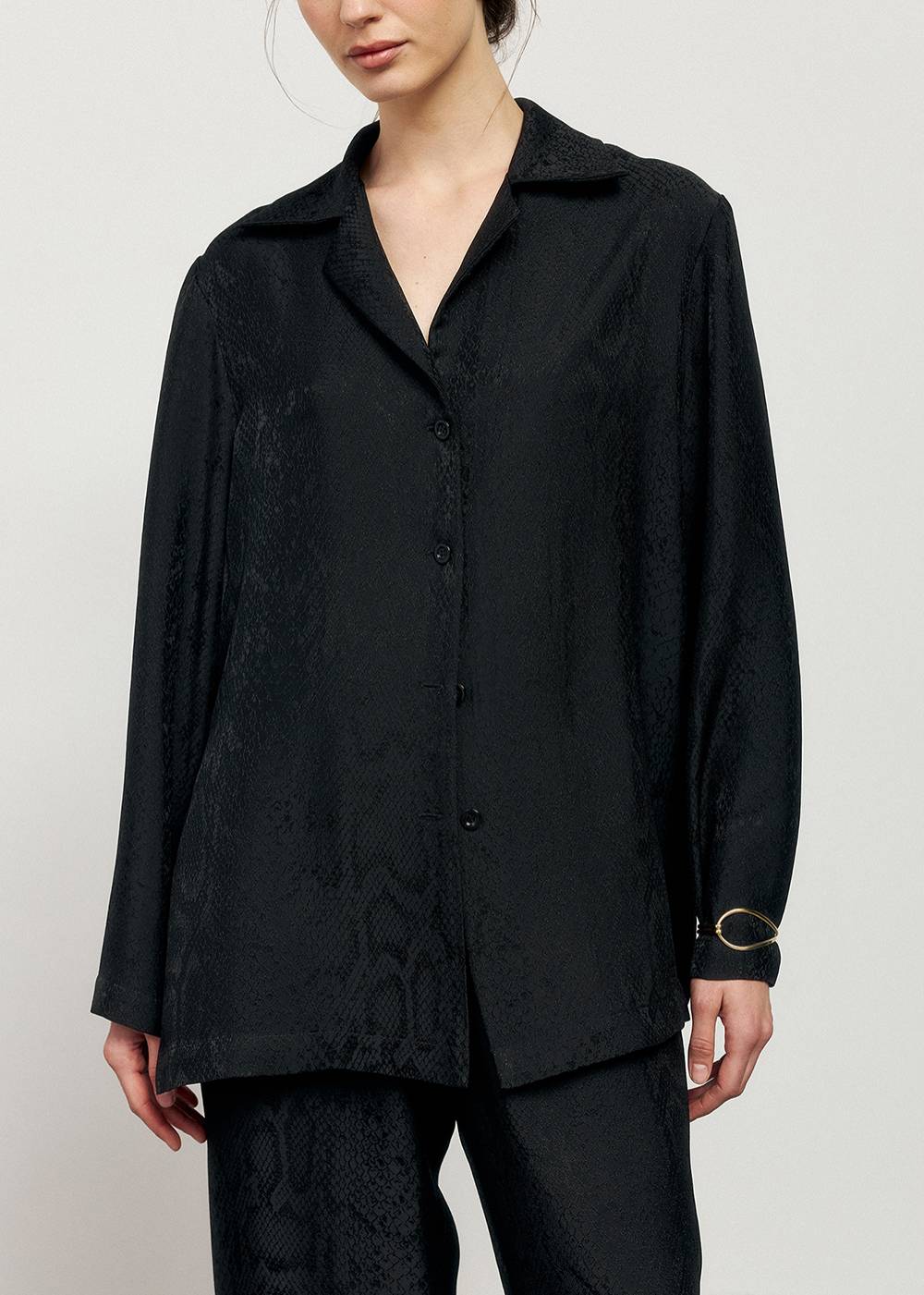 BLACK SHIRT WITH ANIMAL REPTILES PRINT 1