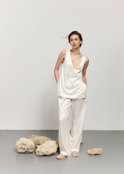 MILK PANTS WITH ANIMAL LEOPARD PRINT 2