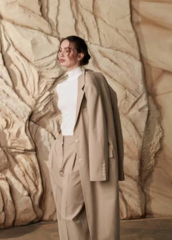 LOW-RISE PANTS4