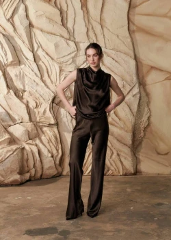 PANTS ON THE SIDE2