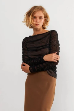 Black longsleeve with drape 2